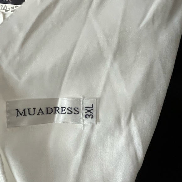 MUADRESS Women's Elegant Floral Lace Sleeveless Crew Neck Hi-Lo Cocktail Dress - Picture 14 of 14